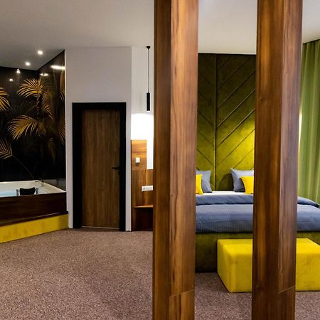 Hostel Tron Травник Экстерьер фото