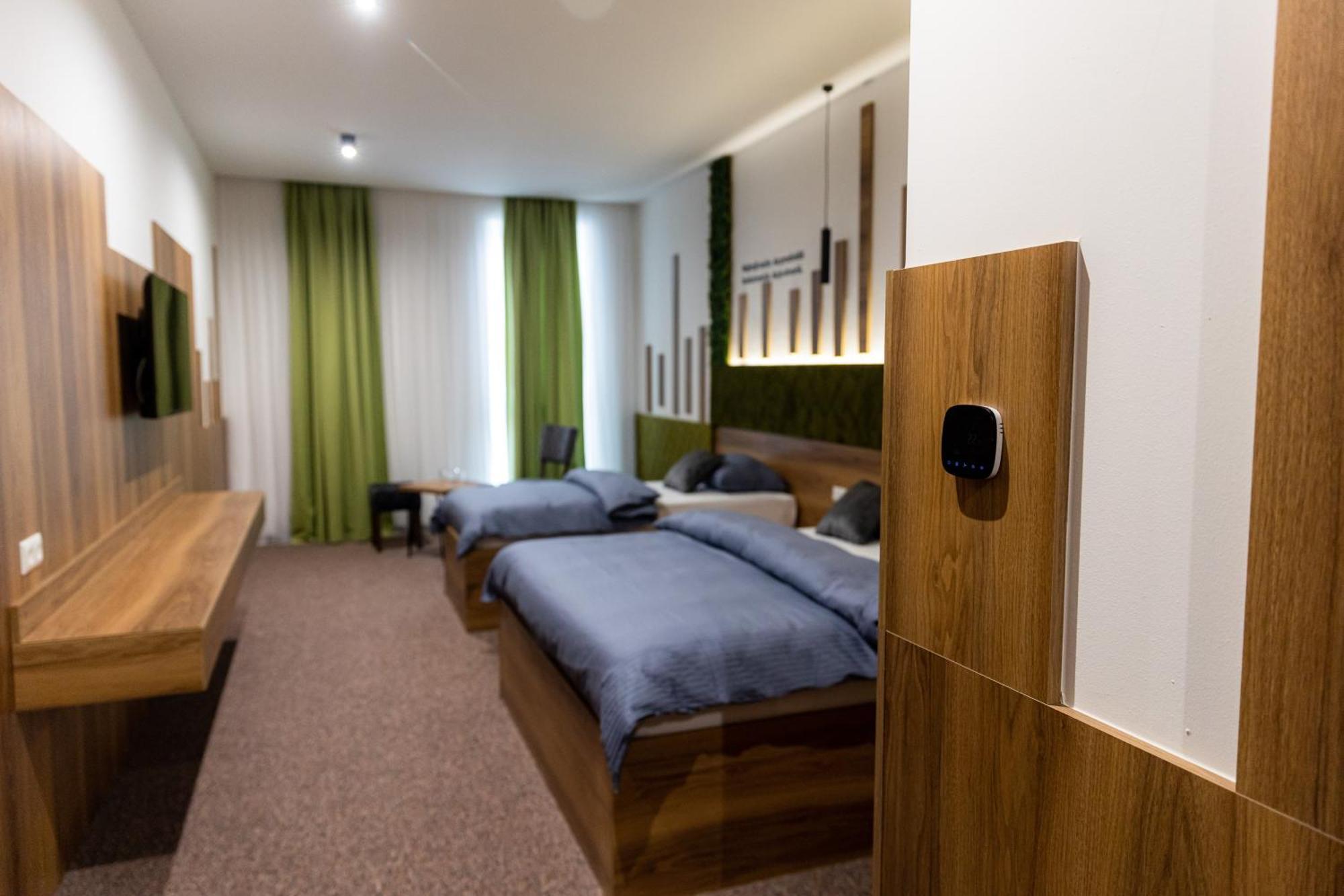 Hostel Tron Травник Экстерьер фото
