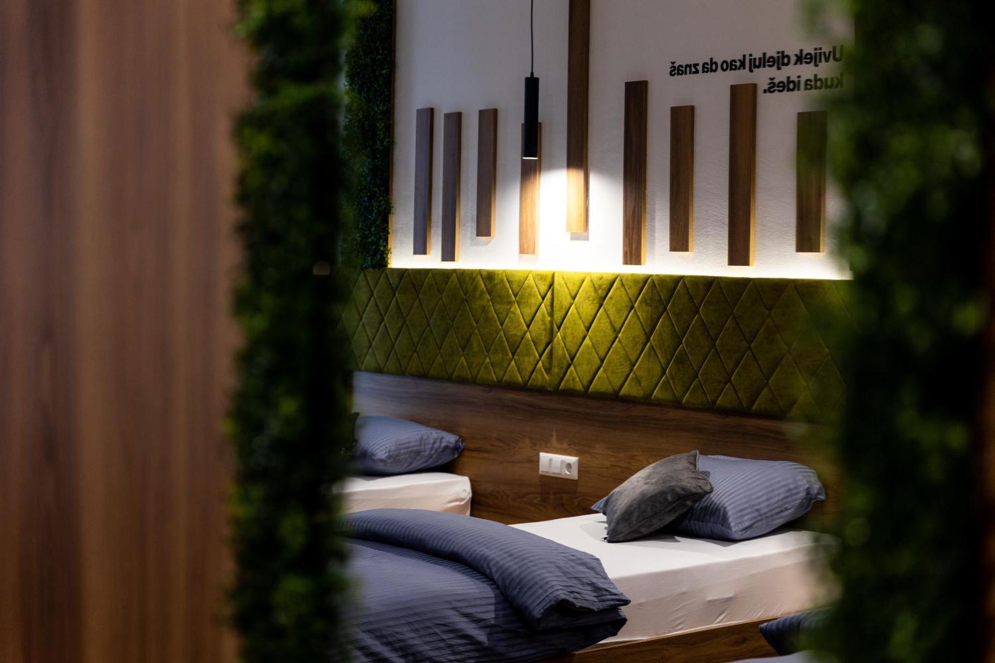 Hostel Tron Травник Экстерьер фото