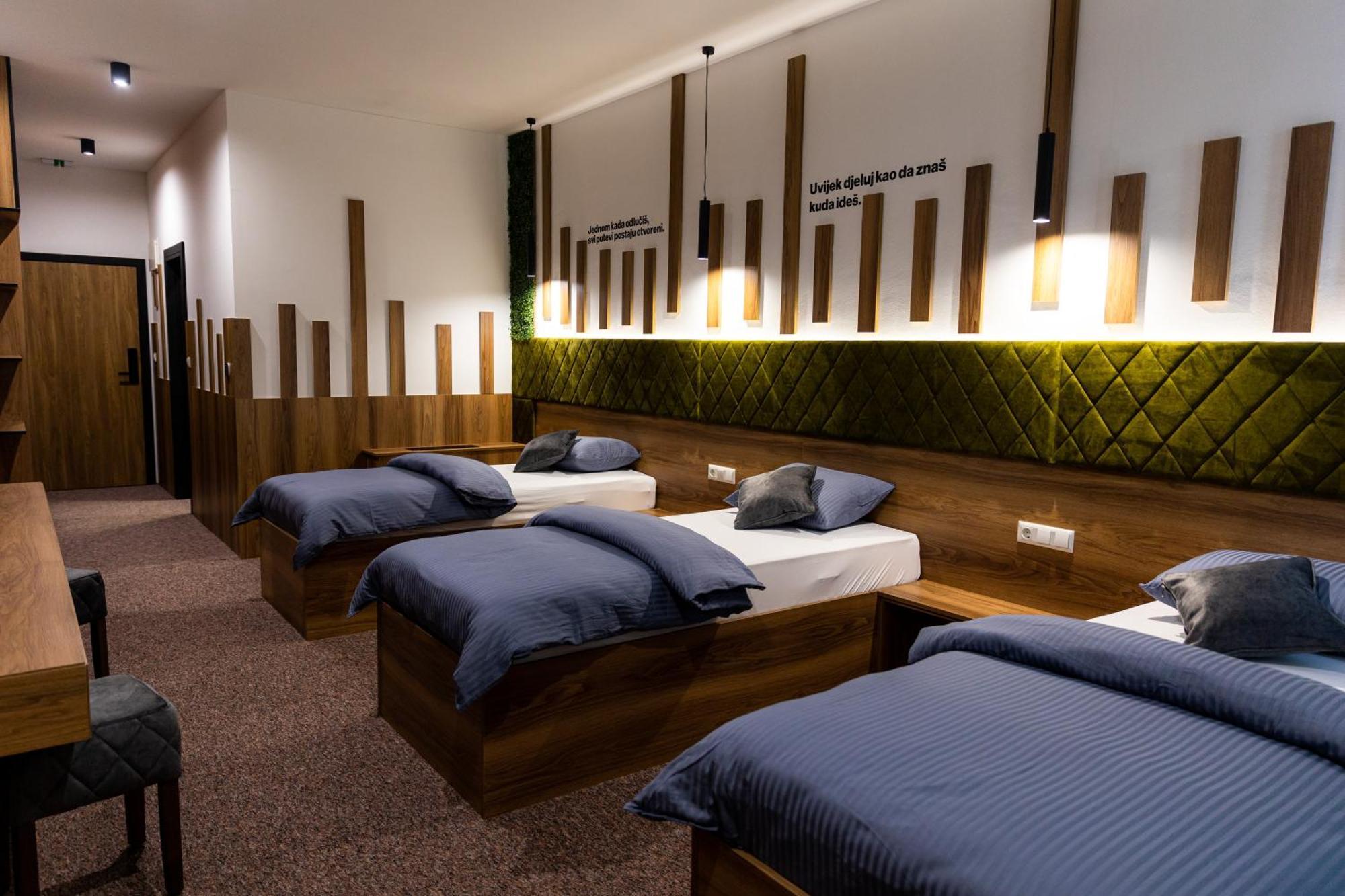 Hostel Tron Травник Экстерьер фото