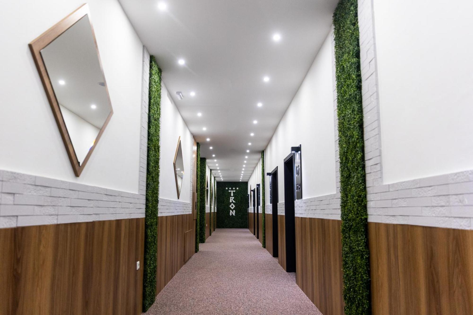 Hostel Tron Травник Экстерьер фото