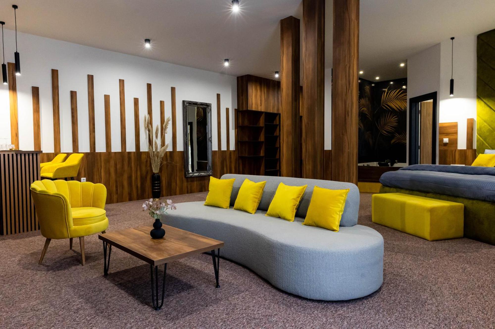 Hostel Tron Травник Экстерьер фото