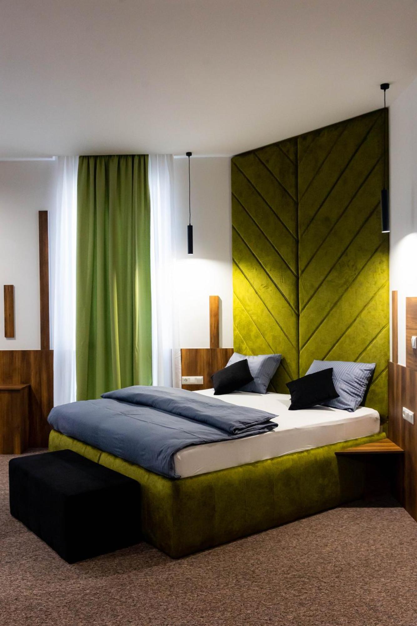 Hostel Tron Травник Экстерьер фото