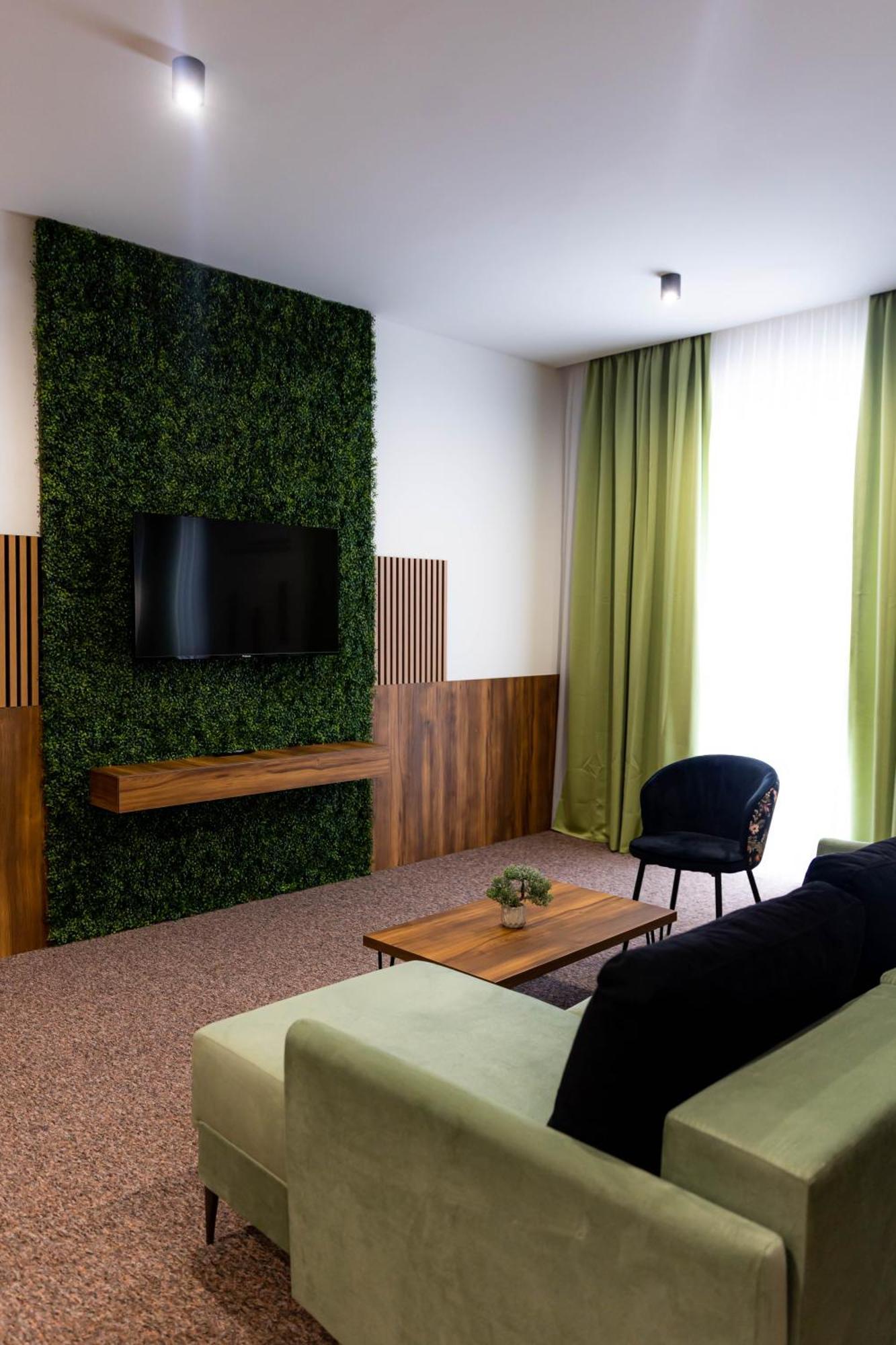 Hostel Tron Травник Экстерьер фото